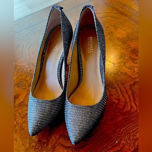 Michael Kors Glitter mash chain grey shoes, comfortable fit, perfect for fancy.